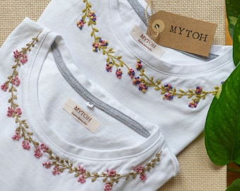 Hand-embroidered t-shirt/ Customized T-Shirt / Made in Italy / Flower's T-shirt / Embroidered tshirt