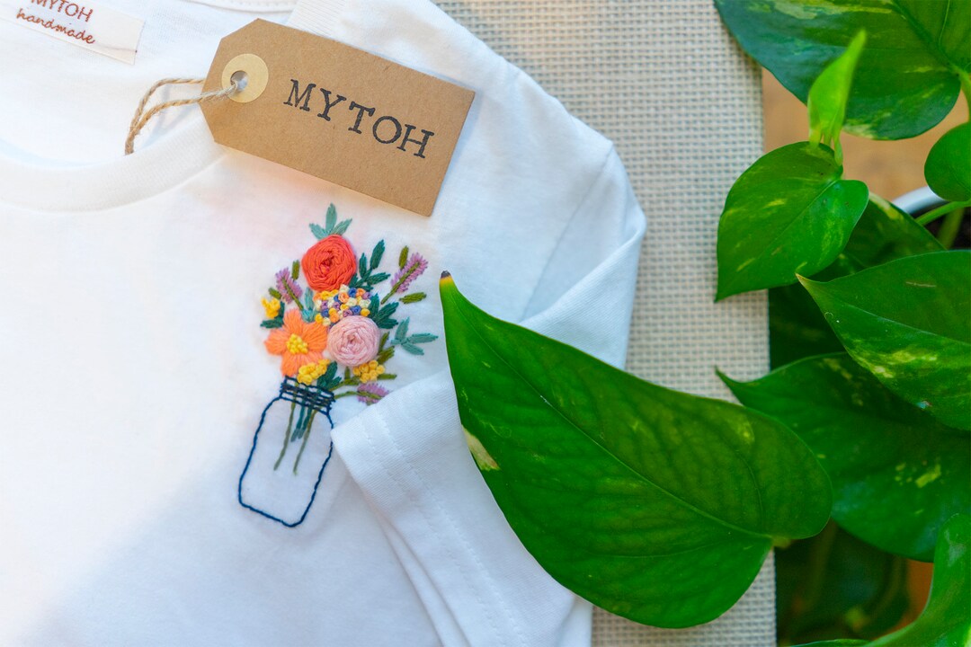 Handembroidered Tshirt/ Customized Tshirt / Made in Italy / Flower's Tshirt / Embroidered