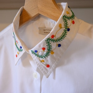 Mytoh Damen-Shirt, personalisierbar, handbestickt. Weihnachtsshirt