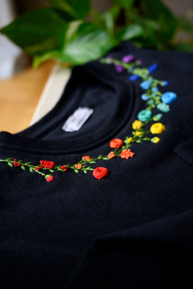 Hand-embroidered Sweatshirt/ Customized Sweatshirt / Hand Embroidery - Etsy