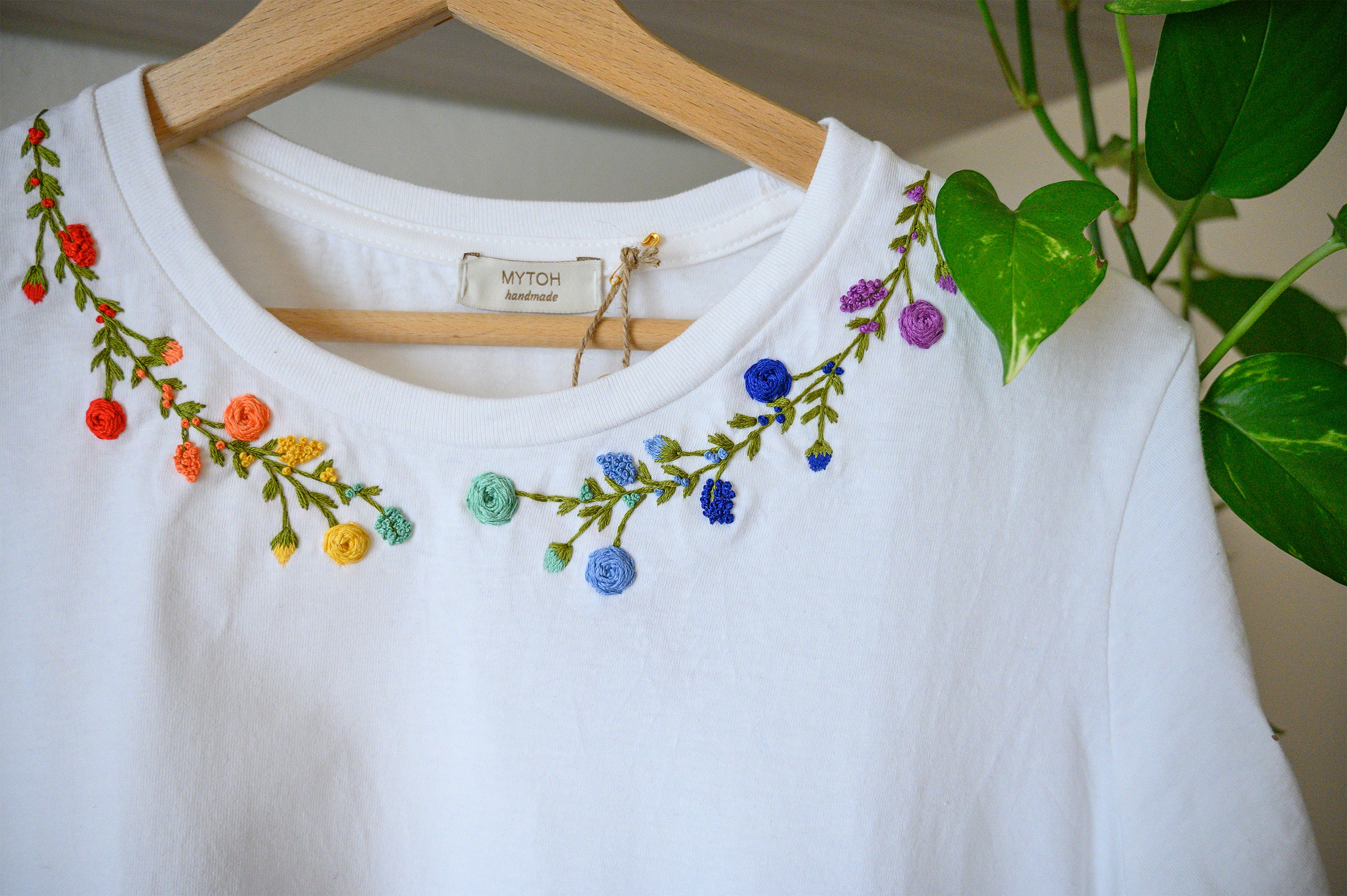 Hand-embroidered T-shirt/ Customized T-shirt / Flower\'s in Etsy / - / T- Tshirt Embroidered Italy shirt Made