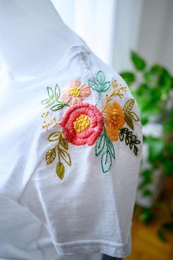 Wholesale Custom Embroidered T-shirts Custom Embrodered T Shrt