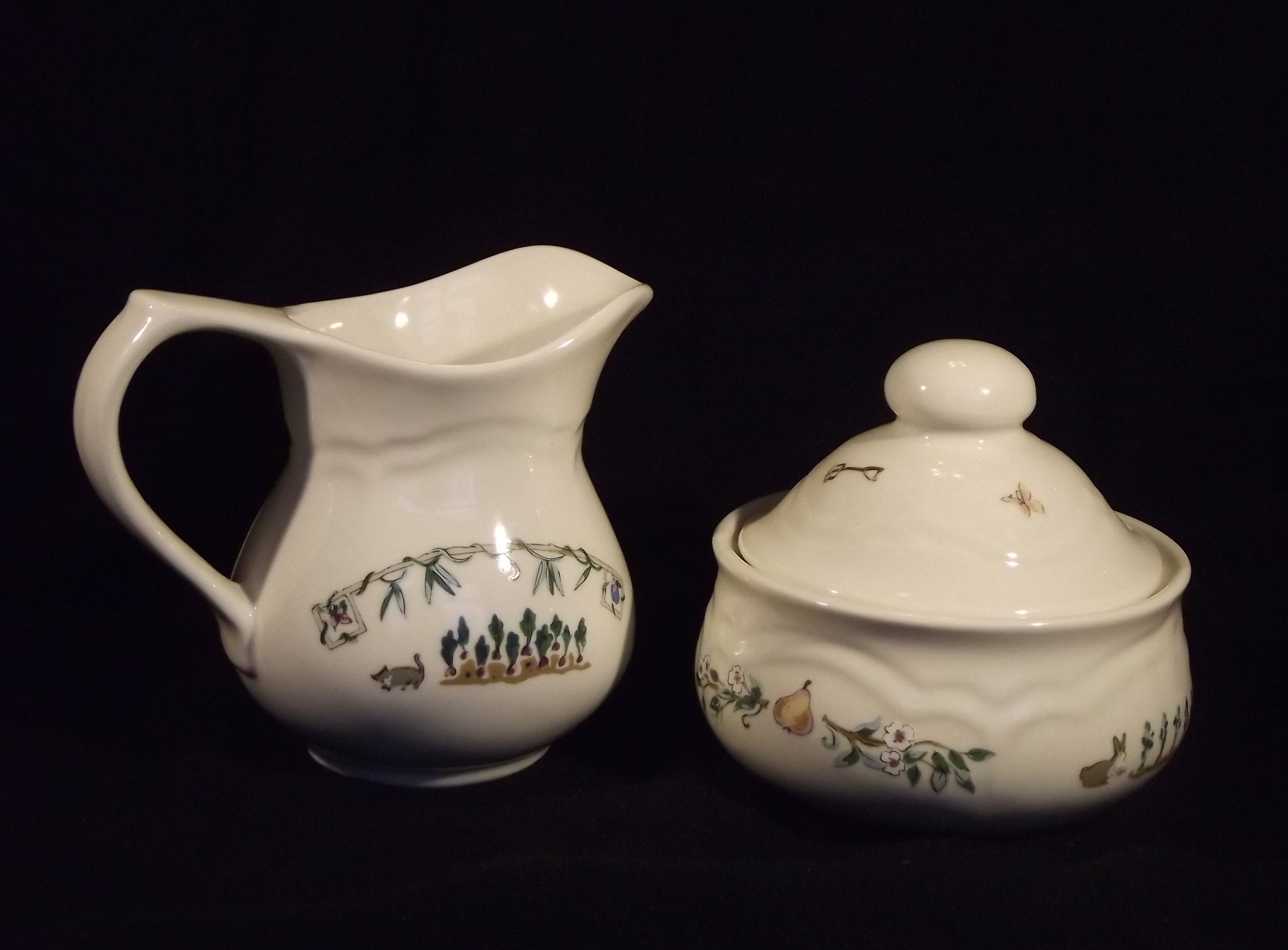 Creamer and Sugar Bowl With Lid, Pfaltzgraff, Apple Valley Etsy UK