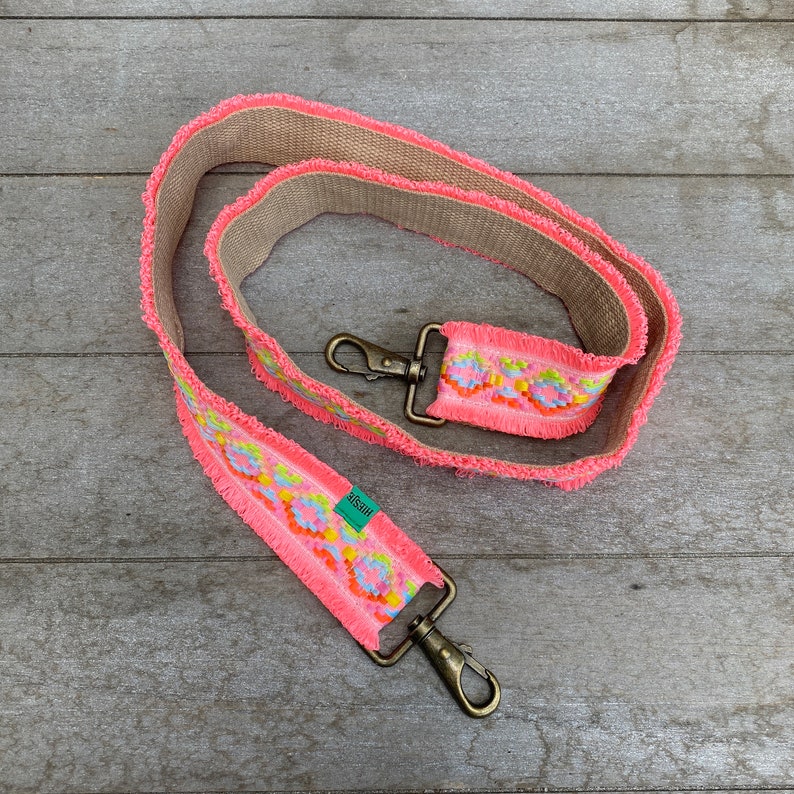 Bagstrap Ibiza pink / shoulder strap / phone cord image 2