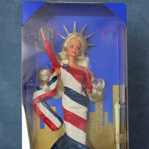 Vintage Statue of Liberty Limited Edition FAO Schwarz Barbie Doll 1995