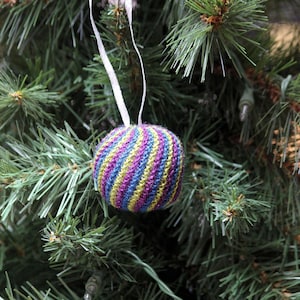 Knit Christmas Ball Ornament