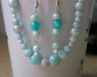 Tia's Treasures Handmade Blue and White Beaded Bracelet and Earrings Set