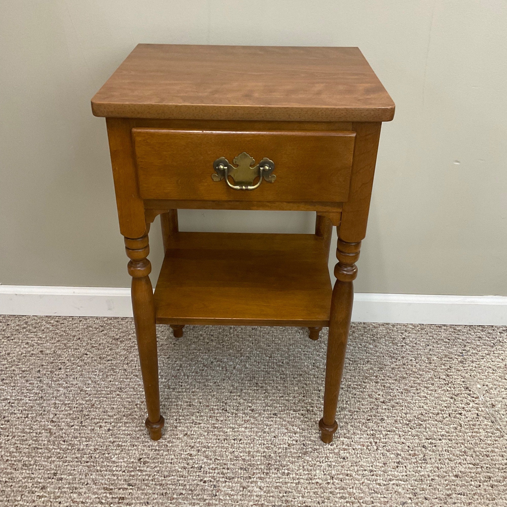 Ethan allen clearance maple nightstand
