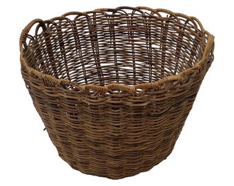 Vintage Wicker Rattan Country Farm Round Laundry Basket Woven With Handles