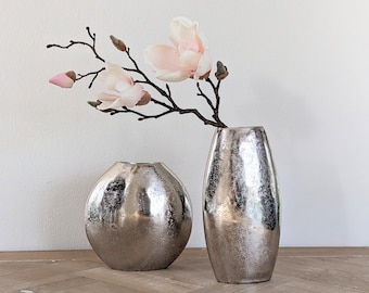 Vase aus Aluminium flach in zwei Varianten