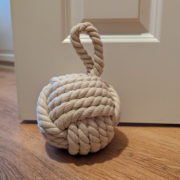 Cale-porte maritime en cordage