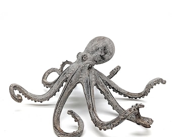 Escultura de pulpo náutico