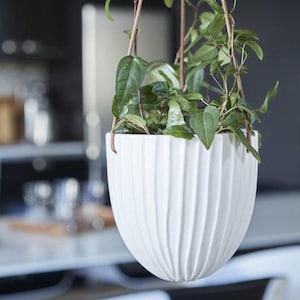 Jardinera colgante de cerámica con correa de cuero