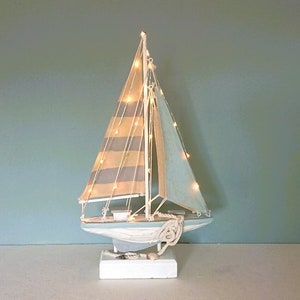 Sailing ship with LED small
