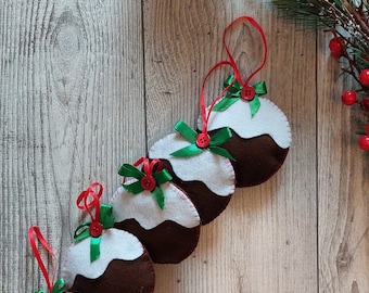Adorno navideño de pudín: decoración navideña de fieltro cosida a mano