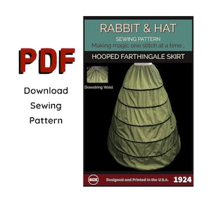 Puede incluir: Patrón de costura PDF para una falda de crinolina con aro. El patrón incluye instrucciones para hacer una falda verde con ribete negro y cintura con cordón. El patrón está diseñado e impreso en los EE. UU. y está etiquetado como "1924".