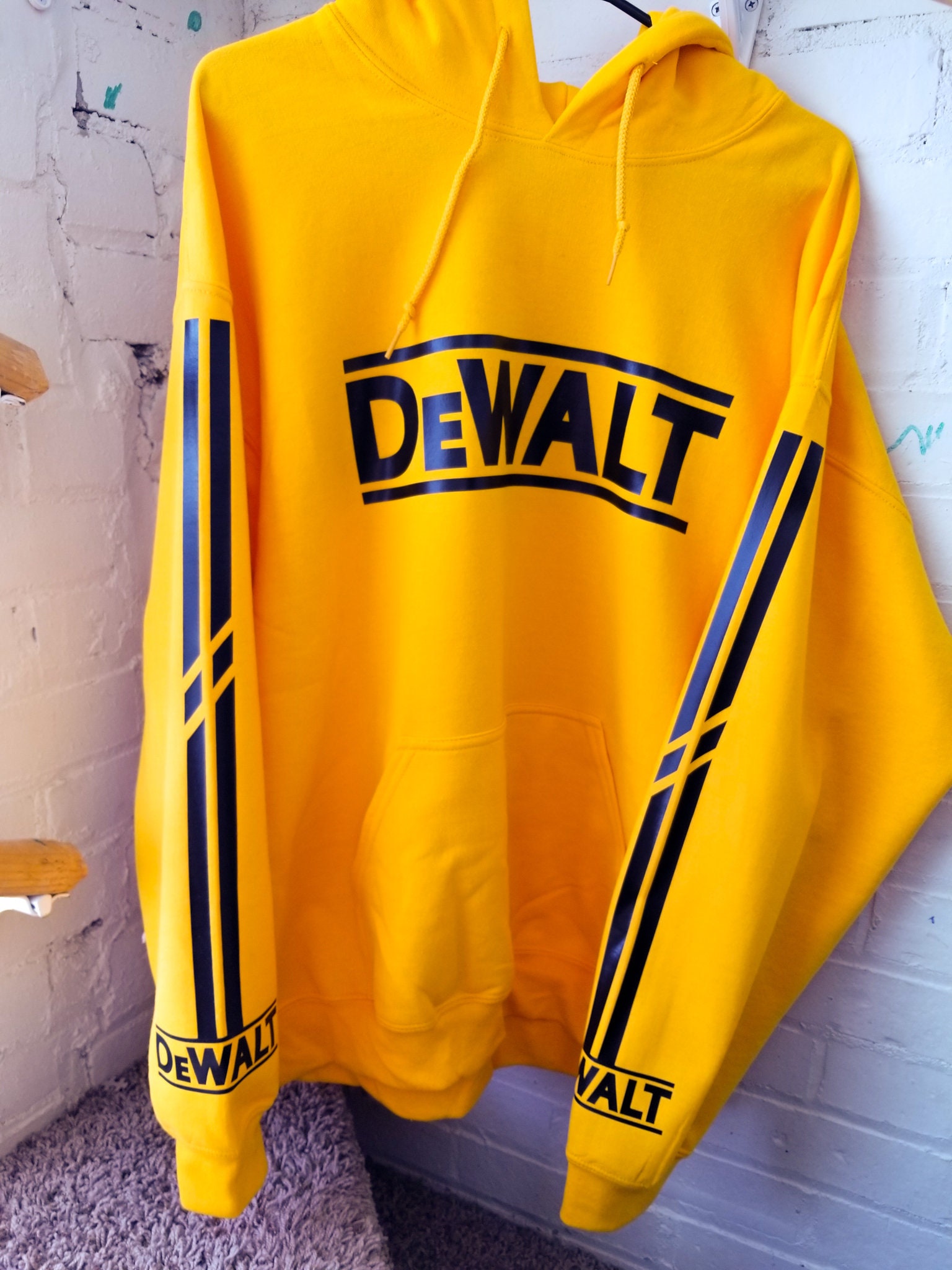 dewalt hoody