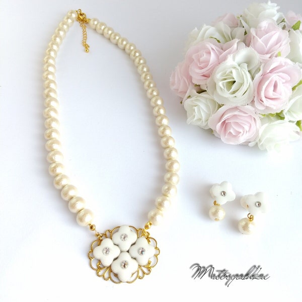 white flower ceramic pearl necklace and earrings set gift for her light pearl