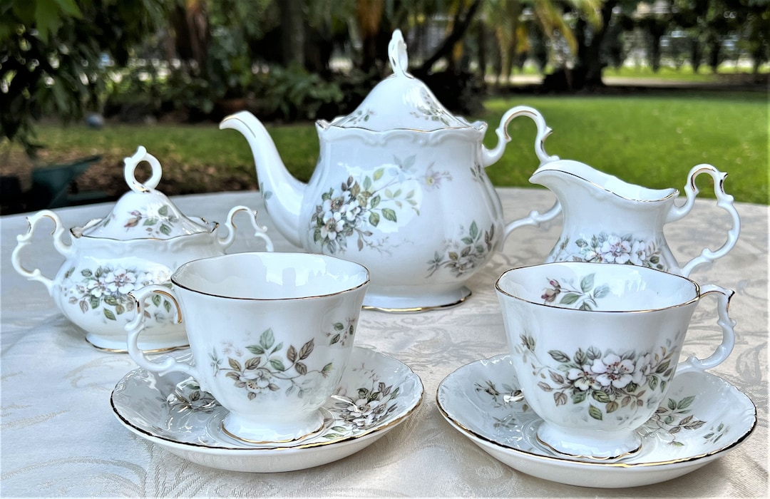 ロイヤルアルバート ハワース ティーポット Lサイズ