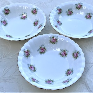Royal Albert Forget Me Not Bowls. Made in England. They are sold individually.