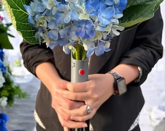 Lightsaber Bouquet Holder | Skywalker Lightsaber | No Paint Required | 3D Printed