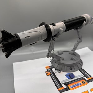 Lightsaber Mount Holder Display | 3D Printed | Galaxy&#39;s Edge | Savi&#39;s Workshop |  Custom Desk Display | Fancave | Legacy Lightsaber | Kyber