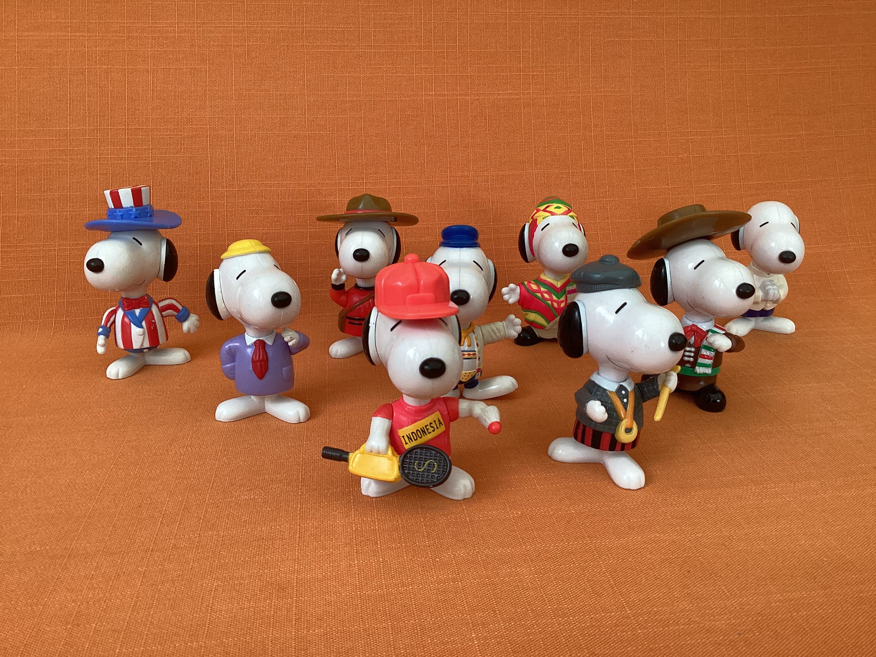 Collectable Mcdonalds Happy Meal Snoopy Figures From the Round the World  Range 1999 sold Individually, 1999 Snoopy Toys With Moving Parts 
