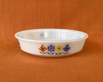 Phoenix Opalware baking dish, Phoenix Opalware serving dish, retro baking dish, milk glass dish, opal glass