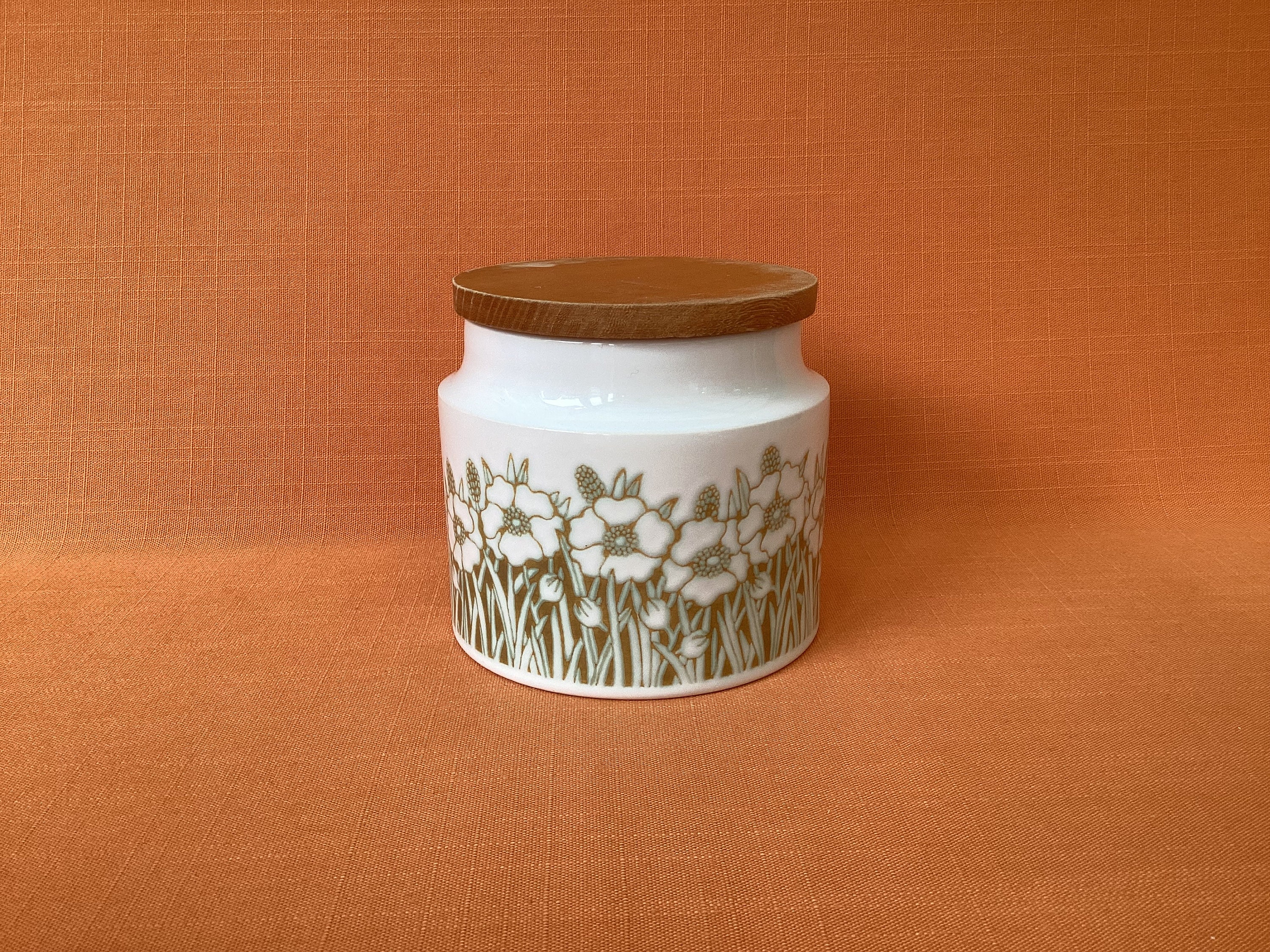 1970s Hornsea Fleur small 4.5” plain jar, Hornsea small storage jar, Hornsea Fleur unlabelled jar, Hornsea Pottery, Hornsea 4.5” storage jar