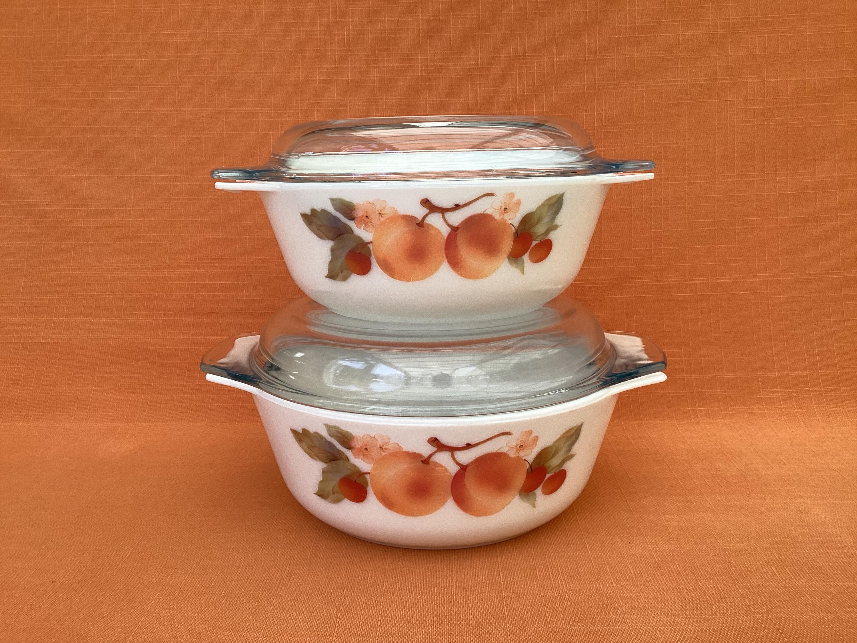 A Pair of Pyrex Peach Pesca Casserole Dishes With Lids Medium and Large Size Pyrex Peach Casserole Dishes Set of 2 Pyrex Serving Dishes Etsy Canada