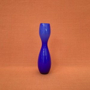 Small blue cased glass vase in an hourglass shape, cobalt blue glass vase, possibly Scandinavian or Empoli, mid-century glass, 1970s vase