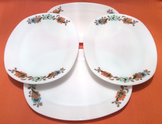 Pyrex plates 2024