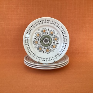Broadhurst Kathie Winkle ‘Renaissance’ tea plates (set of 4), 1970 Kathie Winkle design, retro Broadhurst ironstone Renaissance side plates