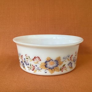 Arcopal Delhi fruit bowl, Arcopal Delhi salad bowl, retro Arcopal floral design, Arcopal serving dish, 1970s Arcopal glassware, glass bowl