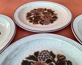 食器 70s Poole Pottery Thistlewood plates eng 1970s Poole Pottery Tea Plates - Thistlewood Floral Pattern (set