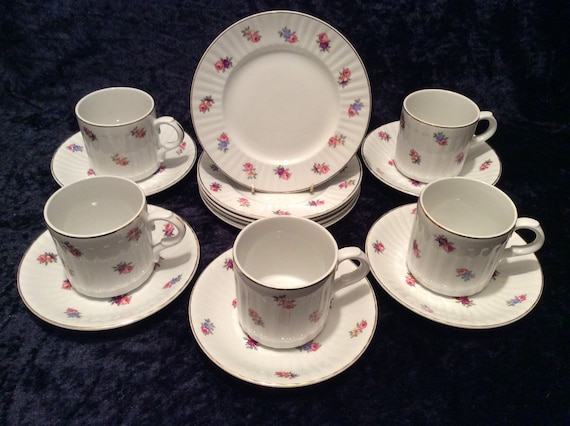 Vintage Alfred Meakin Tea Set: Ditsy Rose Design, 15-Piece