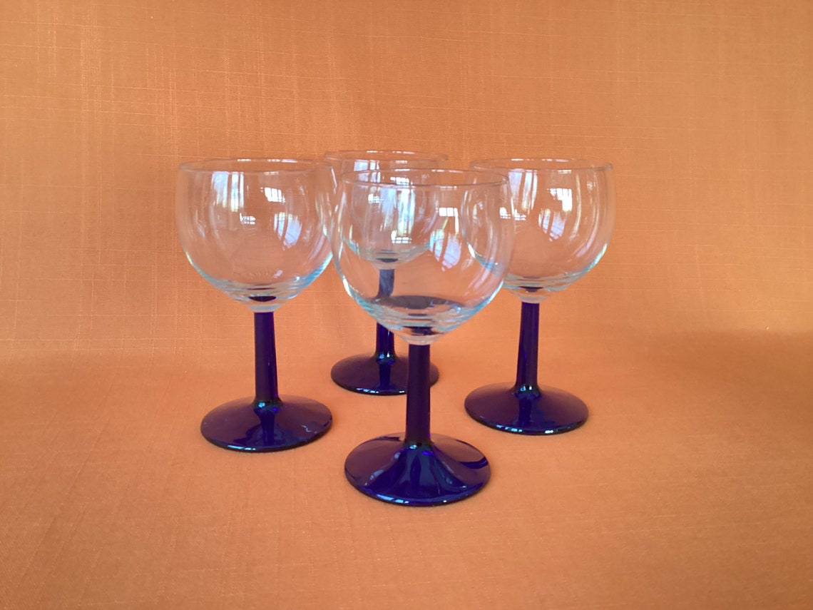 Lovely Set of 4 Luminarc Wine Glasses With Cobalt Blue Stems Etsy UK