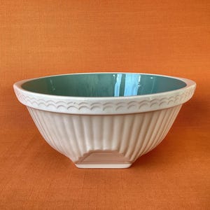 1960s TG Green Easimix Bowl in Blue, 9.25”, Patented Design