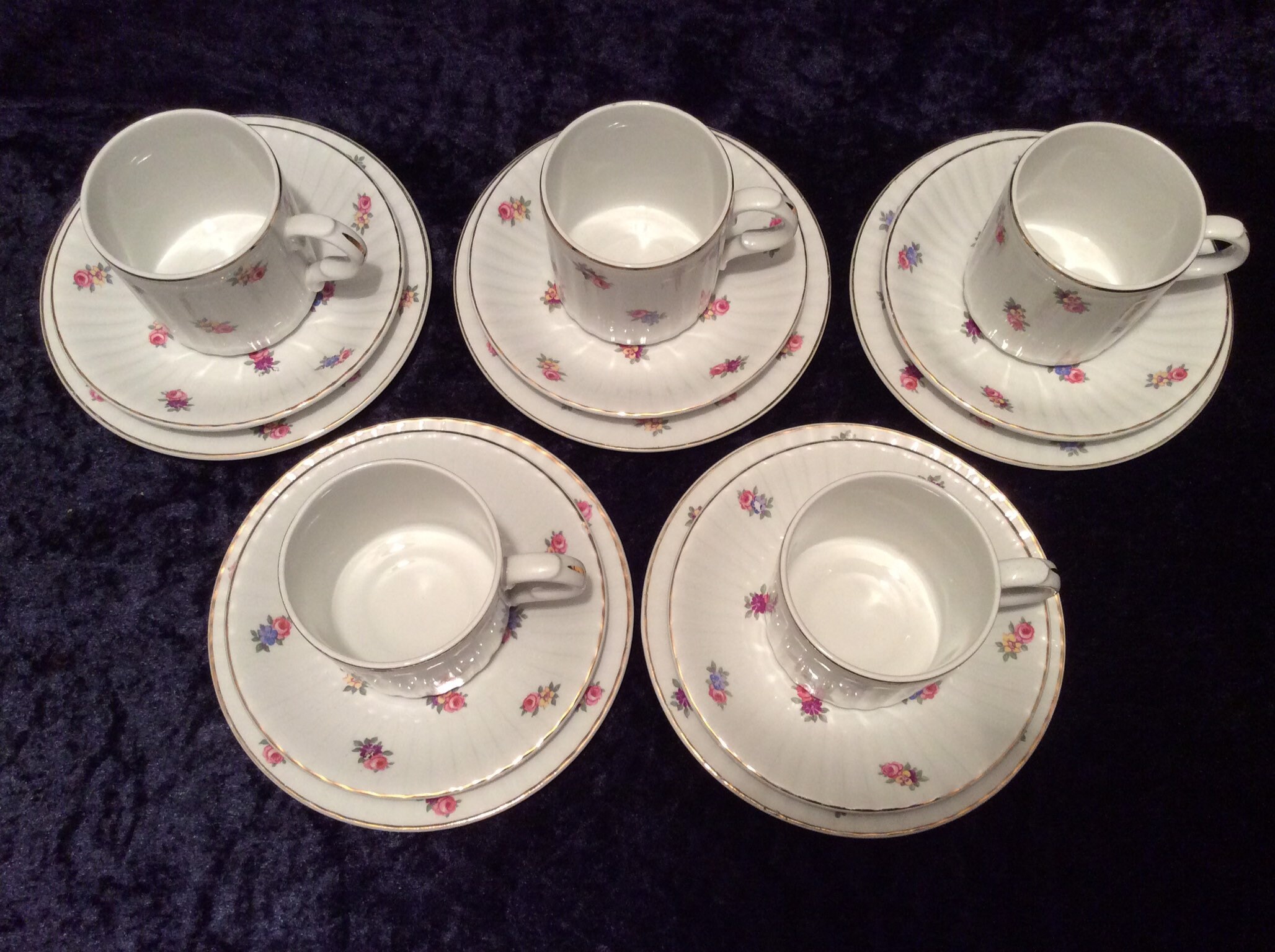 ALFRED MEAKIN（アルフレッドミーキン）　ティーセット　アンティーク Vintage Alfred Meakin Tea Set: Ditsy Rose Design, 15-Piece