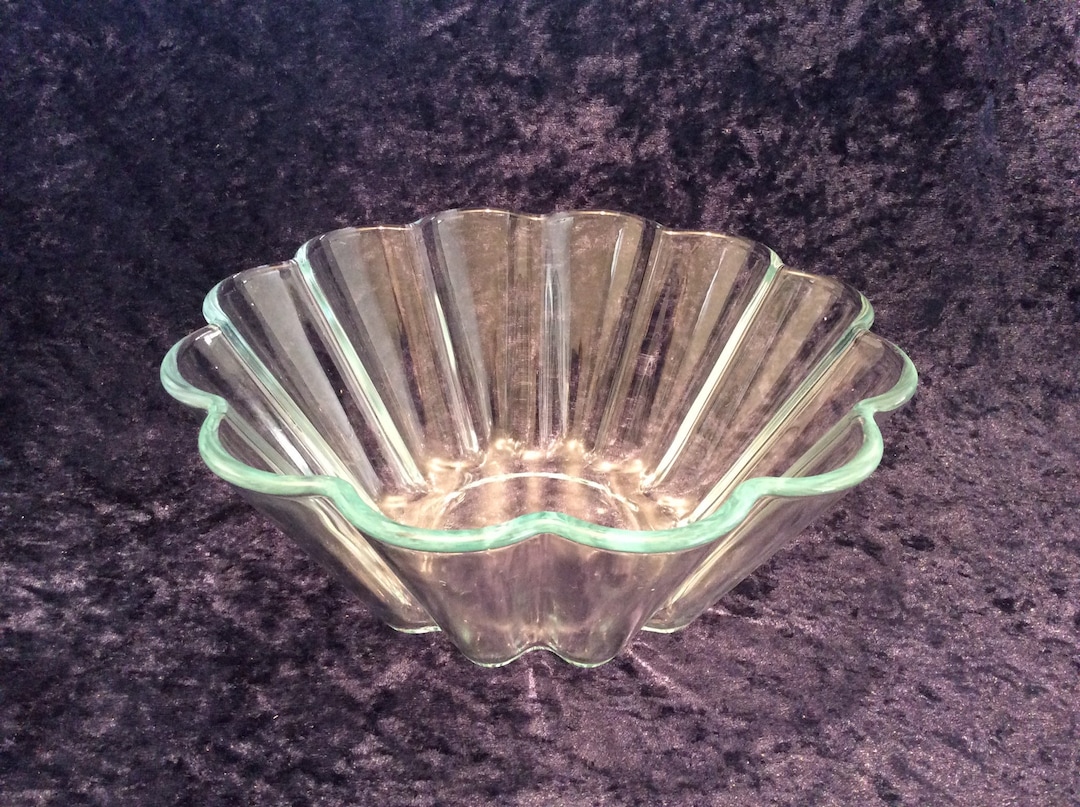 Vintage Pyrex Fluted Glass Bowl, Pyrex Fruit Bowl, pyrex 20cm France
