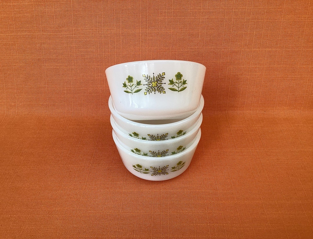 Set of 4 Anchor Hocking Fire King Custard Bowls/ramekins in the Meadow Green Pattern, Fire King