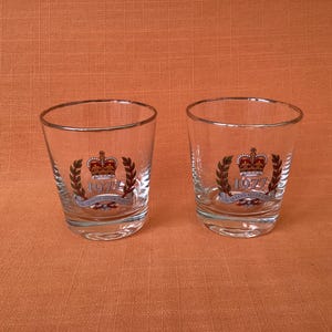 Copos de vidro comemorativos do Jubileu de Prata de 1977 (vendidos em pares), Jubileu de Prata da Rainha Elizabeth II de 1977, copos de uísque do Jubileu de Prata