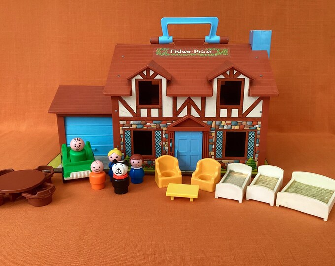 Lovely 1980s Fisher Price Play Family House 952 Complete With Contents