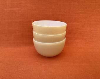 Vintage Pyrex Weardale Yellow Bowls, Set of 3