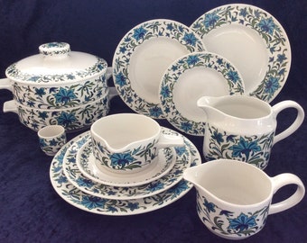 1960s Midwinter ‘Spanish Garden’ dinner service spares: Midwinter tureens, tea plates, milk jugs, gravy boat, spare teapot lids