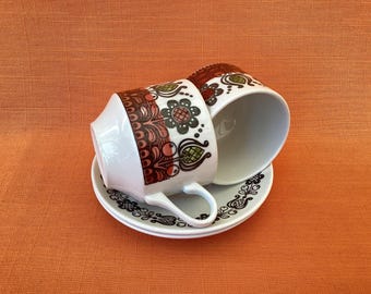 Paar Broadhurst Kathie Winkle 'Romany' kop en schotels, keukengerei jaren 70