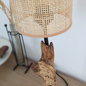 Lampe en bois flotté abat jour en canage image 8