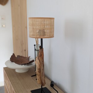 Lampe en bois flotté abat jour en canage image 4