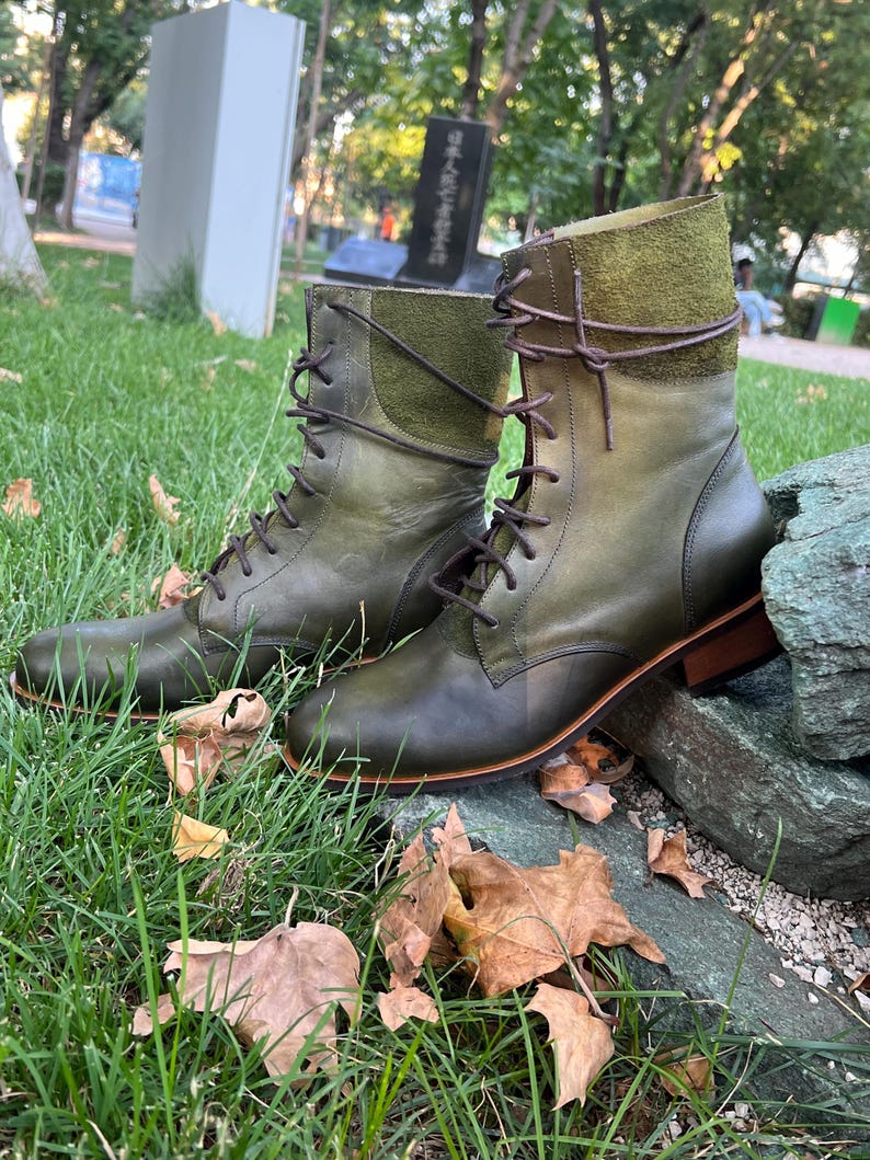 Botas de couro verde, botas feitas à mão, botas verdes com cadarço femininas, botas, botas vintage, botas de couro femininas, botas verdes antigas imagem 2