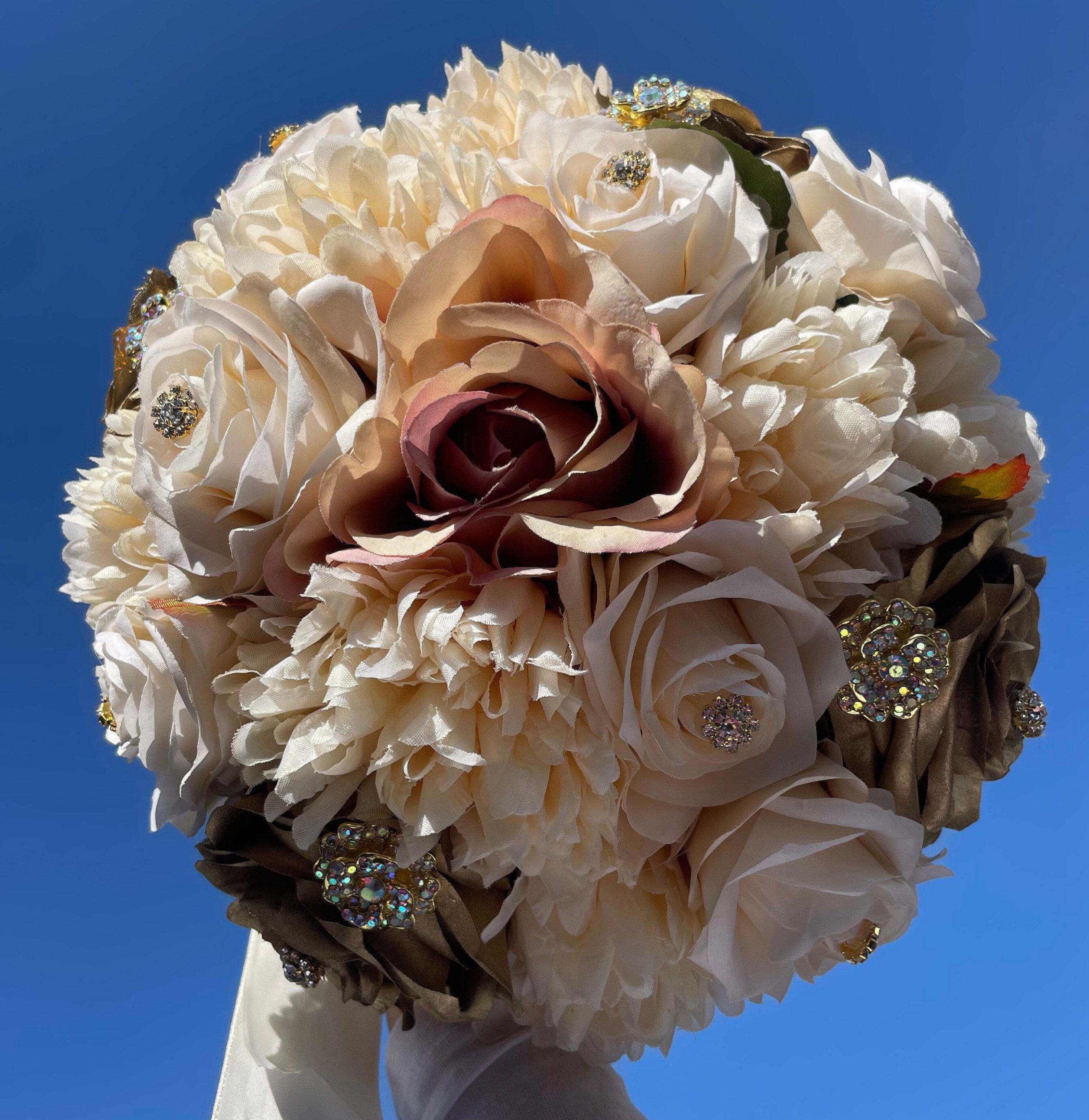 15+ Champagne Color Flowers